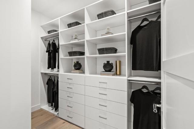 425 First Street, Los Altos CA: https://media.crmls.org/mediaz/263fcac1-9ec1-4814-8b4f-0649e52a0bdb.jpg