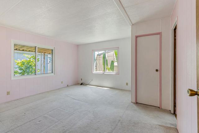 812 W Clover Road, Tracy CA: https://media.crmls.org/mediaz/263fda26-c98e-4717-b375-9cc3e699d0ba.jpg