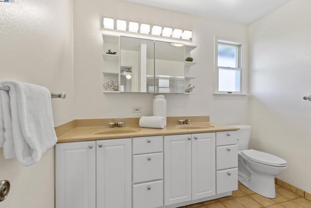 41938 Via San Carlos, Fremont CA: https://media.crmls.org/mediaz/263fdb7c-2f34-4b91-b912-c039f3bf621e.jpg