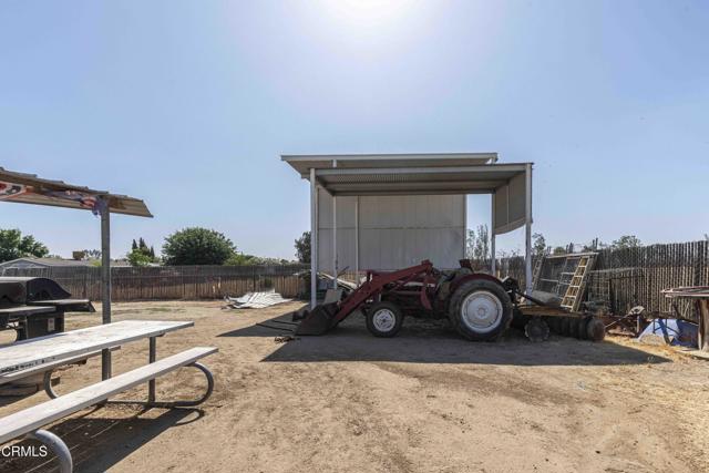 8600 Kattie Avenue, Bakersfield CA: https://media.crmls.org/mediaz/26422326-3398-434b-97b8-08b49a02904b.jpg