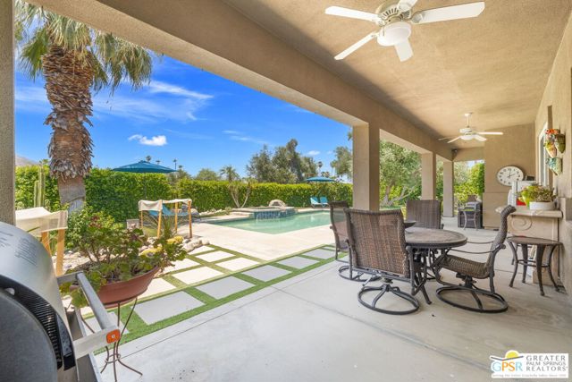 450 E Bogert Trail, Palm Springs CA: https://media.crmls.org/mediaz/26422d35-ca0a-4dad-b44a-f3c7af1ae7e6.jpg