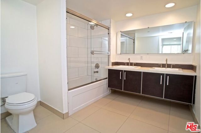 833 Edinburgh, Los Angeles CA: https://media.crmls.org/mediaz/26424e4e-99e6-4ff7-a743-21f219fac971.jpg