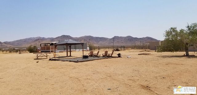 31750 Selmadolph Street, Lucerne Valley CA: https://media.crmls.org/mediaz/26449f79-5347-47da-9d1d-4dd20f26414e.jpg