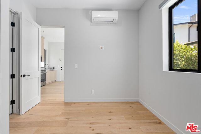 4647 Morse Avenue, Sherman Oaks CA: https://media.crmls.org/mediaz/2644dd9c-7771-4aba-a1a9-2a1e7fd1e2e0.jpg