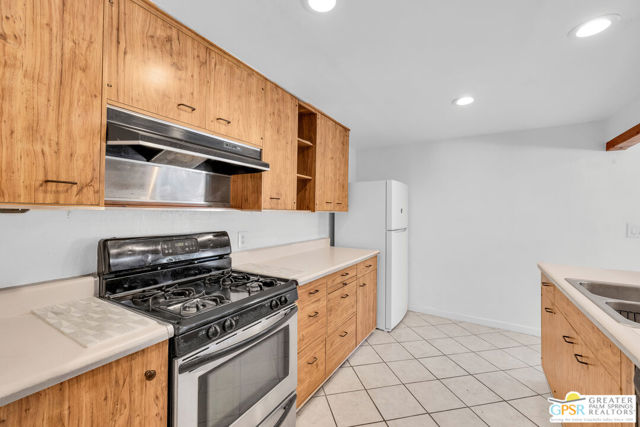 2222 N Acacia Road, Palm Springs CA: https://media.crmls.org/mediaz/26459118-7ab1-42d1-879b-0ffaac772de0.jpg