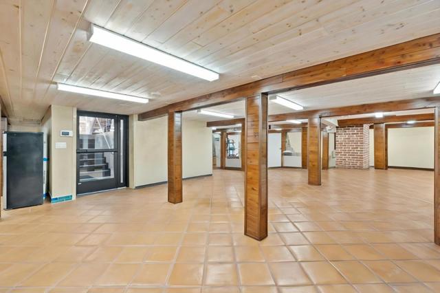 251 Middlefield Road, Palo Alto CA: https://media.crmls.org/mediaz/2645fb10-7adc-4046-bf8a-078c6128b377.jpg