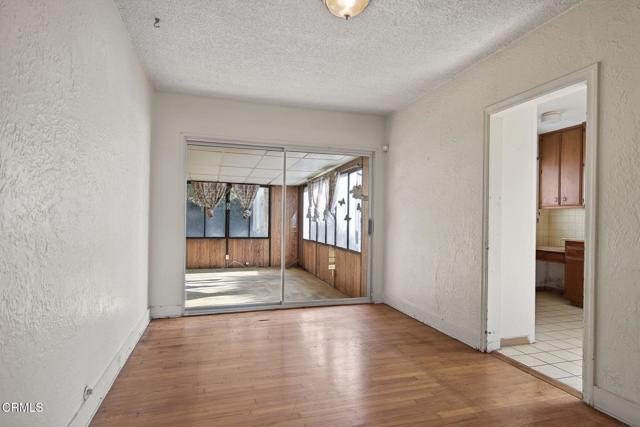 Detail Gallery Image 4 of 23 For 676 Cedar St, Ventura,  CA 93001 - 2 Beds | 1 Baths