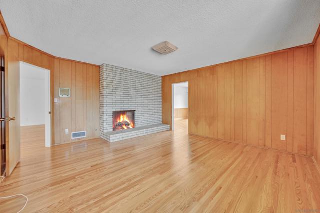 6186 Capri, San Diego CA: https://media.crmls.org/mediaz/26469a6d-c205-47ec-80cc-2e4edf627644.jpg