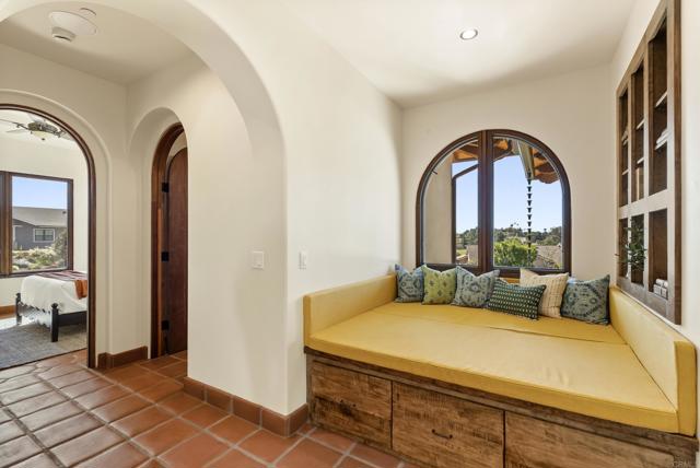 Detail Gallery Image 34 of 75 For 2525 Date Palm Ct, Vista,  CA 92084 - 3 Beds | 3/1 Baths