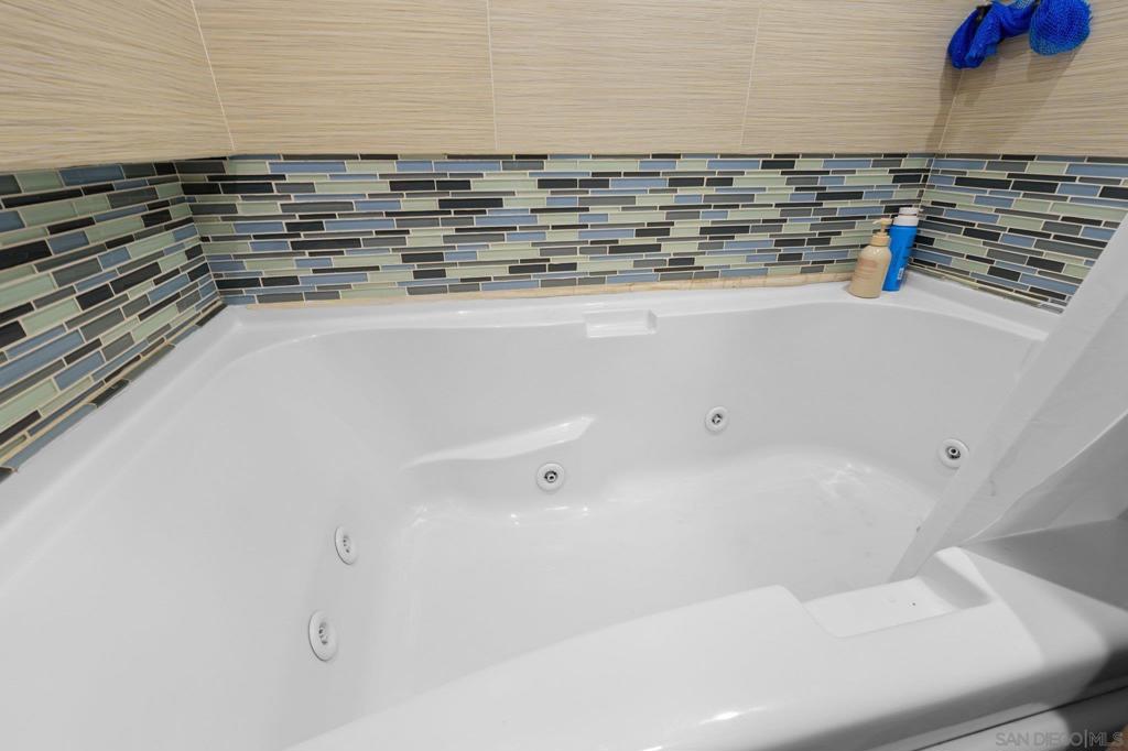 2445 Brant St - photo 15