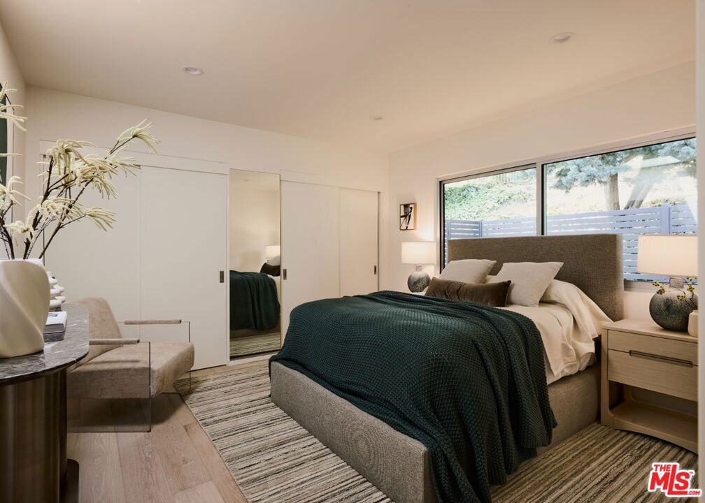 15674 Royal Ridge RoadSherman Oaks img 10