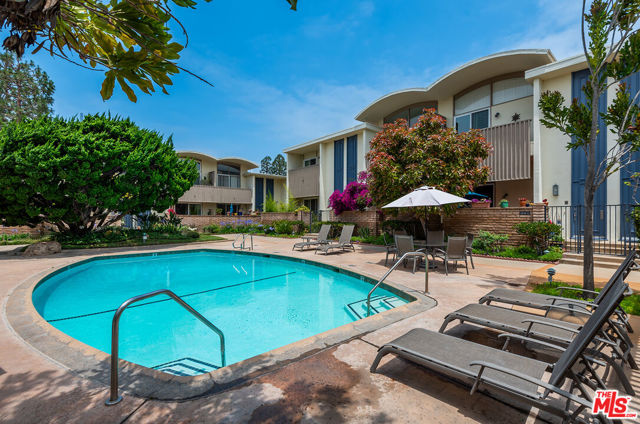 4715 La Villa Marina, Marina del Rey CA: https://media.crmls.org/mediaz/26484b3c-dabf-4e56-9162-d4b1dcfecb6b.jpg
