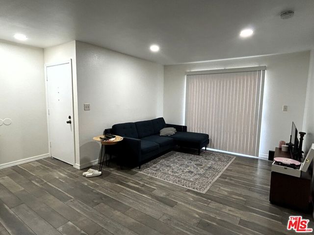 19531 E Cienega Avenue, Covina CA: https://media.crmls.org/mediaz/2648c0bc-ea6f-4507-9d1d-5ee0447baf2d.jpg