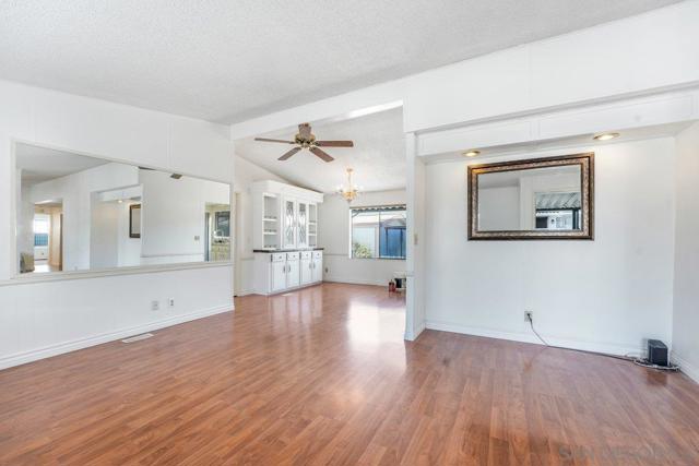 211 N Citrus Avenue, Escondido CA: https://media.crmls.org/mediaz/26490ee6-6fef-41f1-a342-9e3f39e73711.jpg