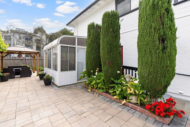 40 Shelter Creek Lane, San Bruno CA: https://media.crmls.org/mediaz/26494c31-3789-4550-bc33-2211a198d3a9.jpg