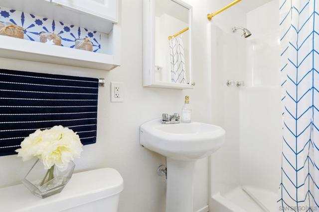 928 Flroida Street, Imperial Beach CA: https://media.crmls.org/mediaz/264a24ae-c6c3-4e16-b7e1-fbd9a00cea9e.jpg