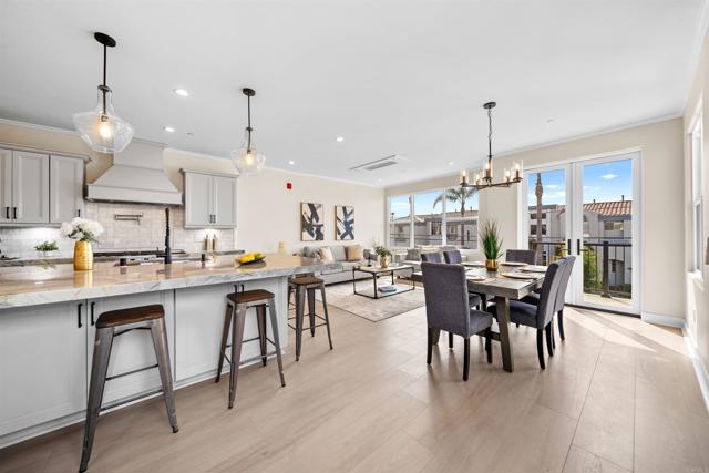 812 N Cleveland Street, Oceanside CA: https://media.crmls.org/mediaz/264a333c-16c2-4f67-91c1-d063805079ca.jpg