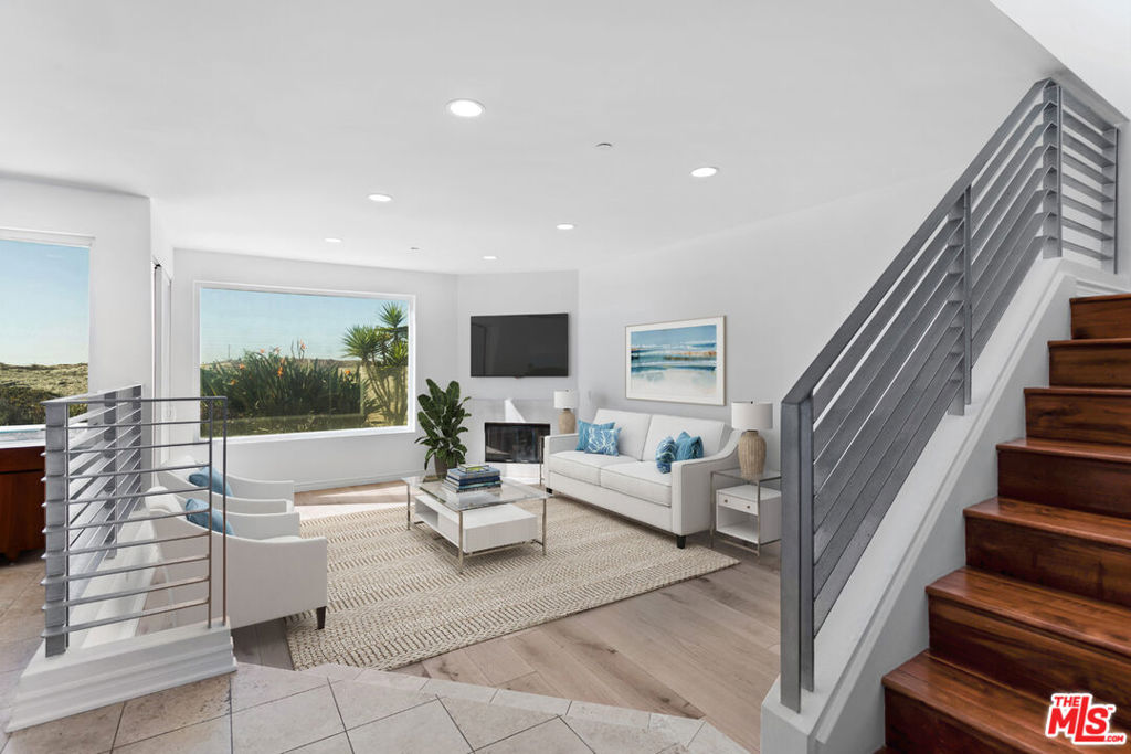 7301 Vista Del Mar