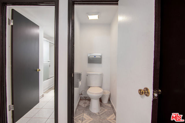 930 Fraser Avenue, Los Angeles CA: https://media.crmls.org/mediaz/264b1a97-bba4-43c1-8a98-e1d048292f19.jpg