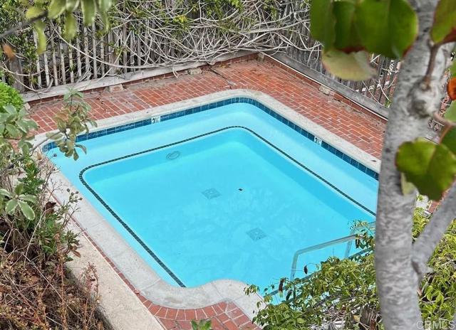 561 S Sierra Avenue, Solana Beach CA: https://media.crmls.org/mediaz/264b1e10-5f6a-4eea-8eba-62f4d50545fe.jpg