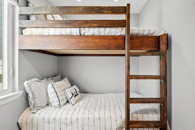 2727 E Cliff Drive, Santa Cruz CA: https://media.crmls.org/mediaz/264b3e43-ce9d-478e-bef2-e546e476dcf1.jpg
