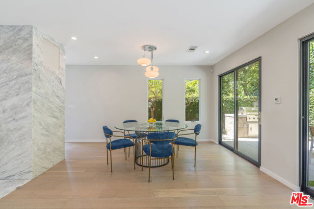 2829 Westbrook Avenue, Los Angeles CA: https://media.crmls.org/mediaz/264b527f-7f02-46a7-b7d9-9921c99dde79.jpg