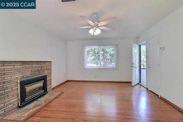 2465 Buena Vista Ave, Walnut Creek CA: https://media.crmls.org/mediaz/264b85f4-3213-40e7-9ad6-46943c23c5f8.jpg
