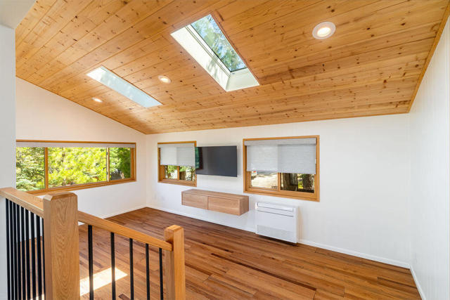 24718 Fern Valley Road, Idyllwild CA: https://media.crmls.org/mediaz/264bbea3-9ea2-4782-8740-fa8d18270e6e.jpg