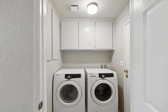 48538 Via Amistad, La Quinta CA: https://media.crmls.org/mediaz/264c8eff-7293-4bf0-afae-8bb537561515.jpg