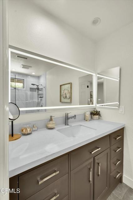 4559 Rayburn Street, Westlake Village CA: https://media.crmls.org/mediaz/264cb7b6-cdbf-4f08-b111-9fa92d32d5cd.jpg
