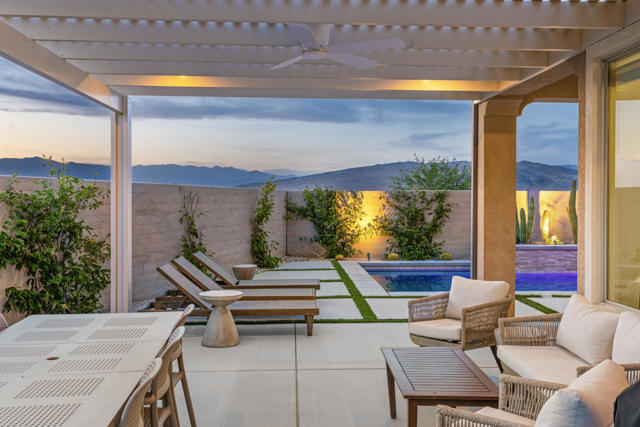 10 Zinfandel, Rancho Mirage CA: https://media.crmls.org/mediaz/264da347-4acd-4c3d-ac5b-9ac4ca147797.jpg