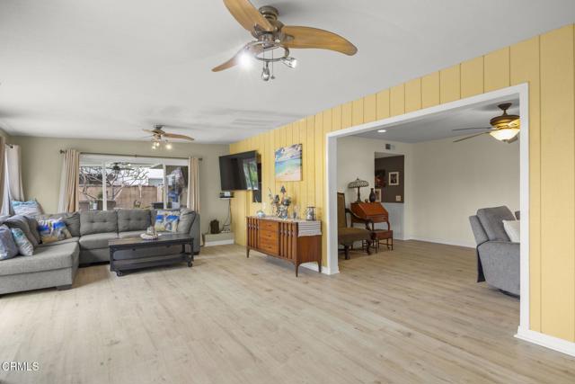 1099 N Agusta Avenue, Camarillo CA: https://media.crmls.org/mediaz/264e25c4-cb82-48ae-af97-571304eb1e77.jpg