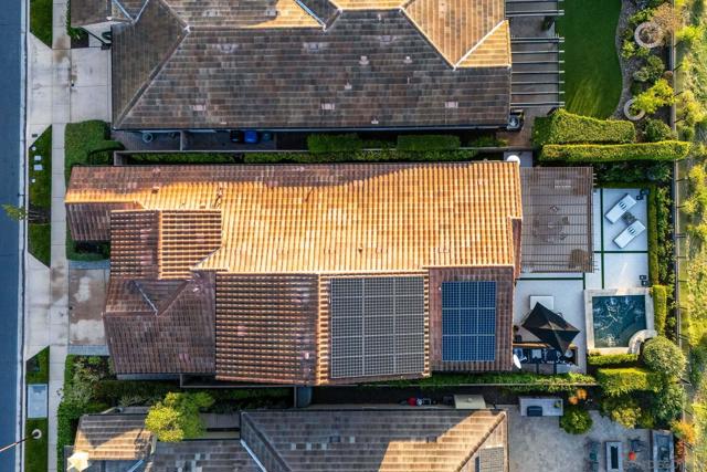 8112 Auberge Cir, San Diego CA: https://media.crmls.org/mediaz/264e5593-c6b3-4f0c-9337-c42617ebd20c.jpg