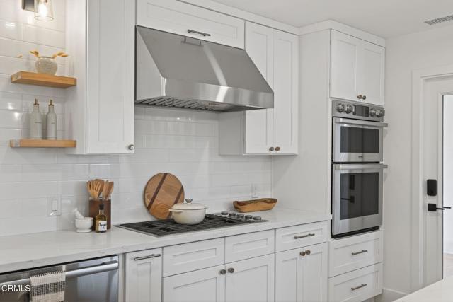 Detail Gallery Image 18 of 71 For 511 Beverly Cir, Camarillo,  CA 93010 - 4 Beds | 3 Baths