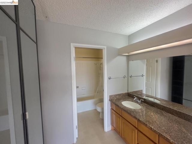 Image 10 of 14 For 555 Pierce St  1520