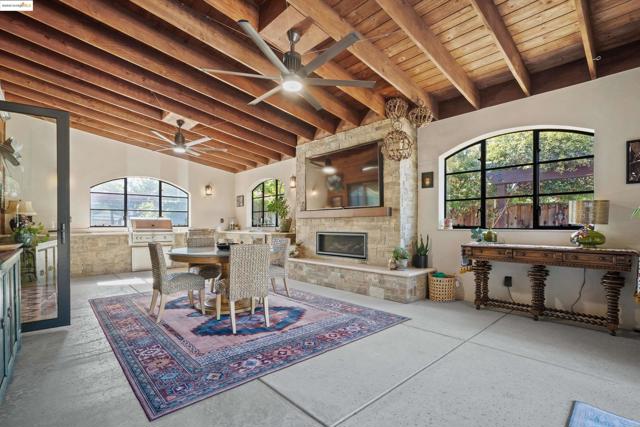 379 Yukon Way, Livermore CA: https://media.crmls.org/mediaz/26504813-d42e-4f5e-9fd8-926c9a3e6086.jpg