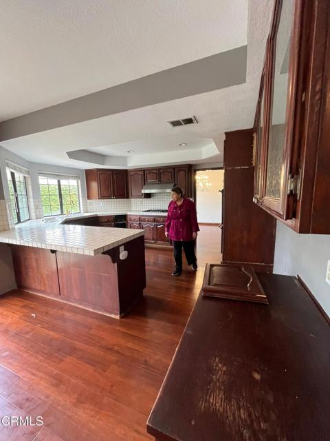 Detail Gallery Image 6 of 13 For 2201 Firestone Ct, Oxnard,  CA 93036 - 3 Beds | 2 Baths