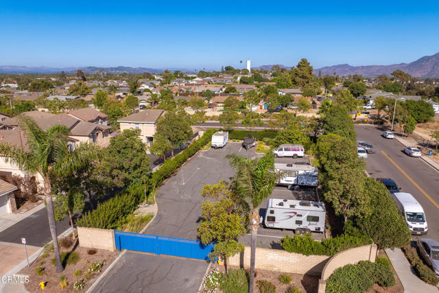 1529 La Verada Court, Camarillo CA: https://media.crmls.org/mediaz/2650babd-a179-46e9-8bad-e2e835882d8d.jpg