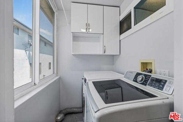 2 Bed Home for Sale in Los Angeles, California