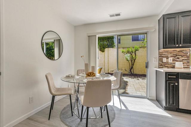 952 Coventry Way, Milpitas CA: https://media.crmls.org/mediaz/26511d19-02a7-4e76-853a-2daa50d6885b.jpg