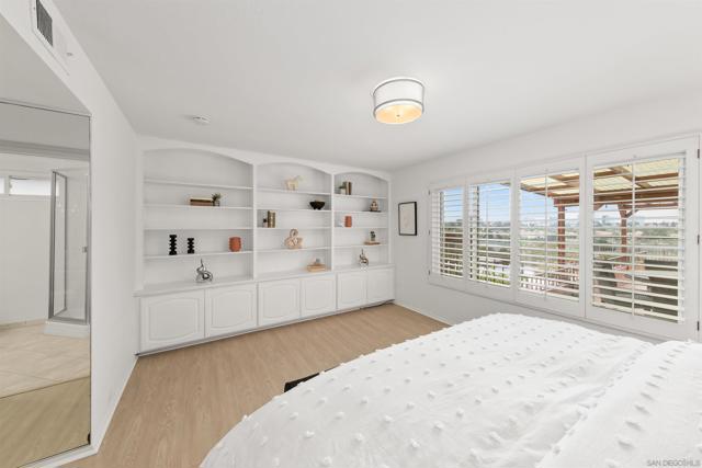 6667 Edmonton Ave, San Diego CA: https://media.crmls.org/mediaz/26512f60-0052-4ed4-b63e-a37dfb214781.jpg