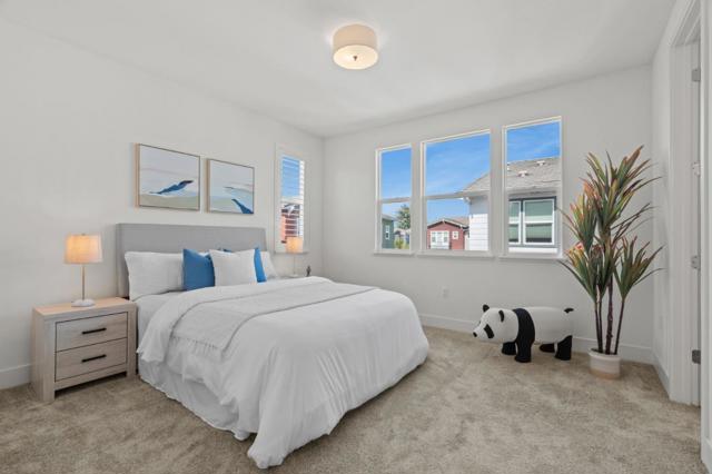110 Hacienda Lane, Mountain View CA: https://media.crmls.org/mediaz/265163c4-8611-4f97-bd37-d09912e70703.jpg