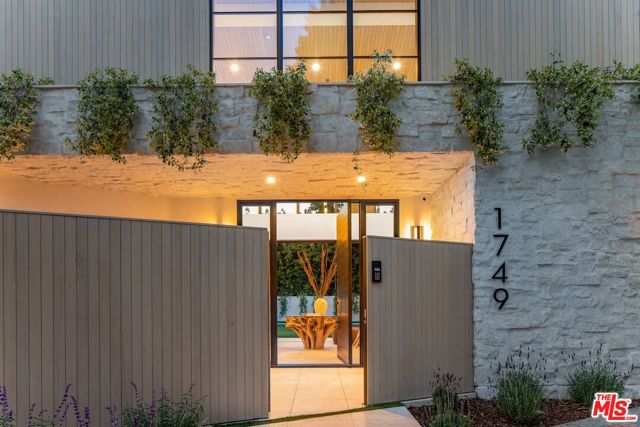 1749 Mandeville Lane, Los Angeles CA: https://media.crmls.org/mediaz/2651c435-b96e-4375-b274-2c61e0d2cb5f.jpg