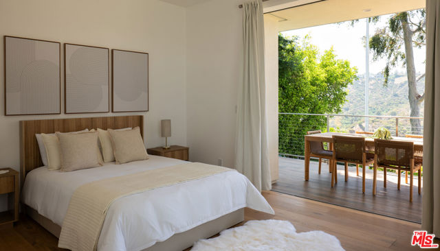 1920 Rial Lane, Los Angeles CA: https://media.crmls.org/mediaz/2651c8ed-3025-4e96-b40c-d37ee3cf3508.jpg
