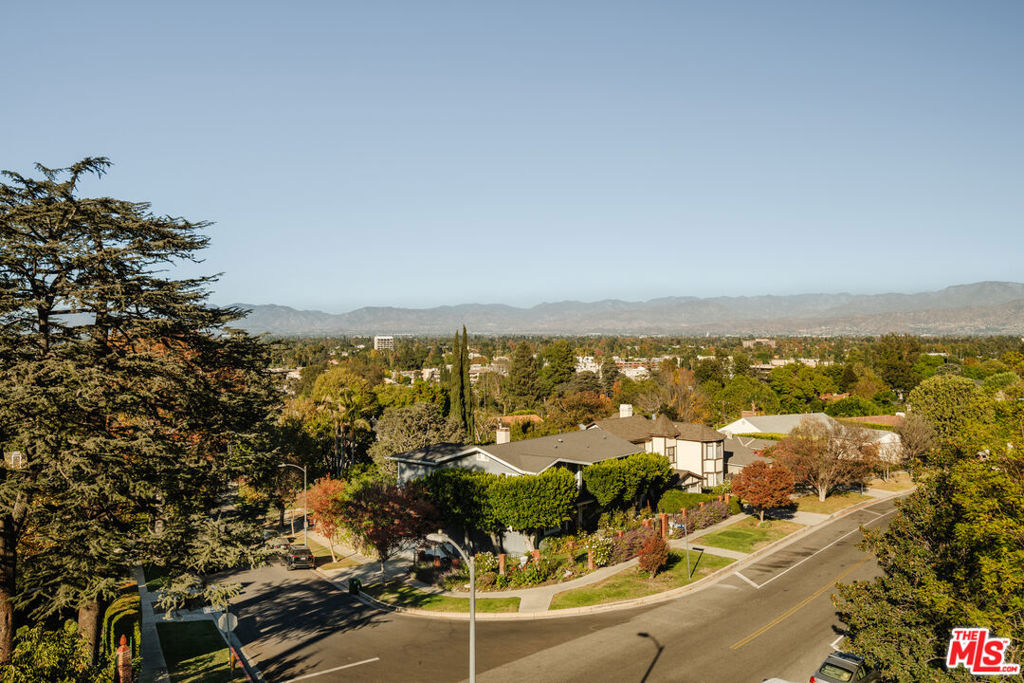 13866 Valley Vista BoulevardSherman Oaks img 3