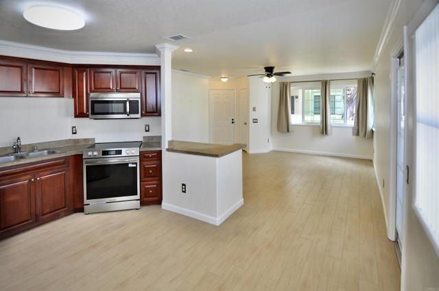 Detail Gallery Image 5 of 49 For 3512 Paseo De Los Americanos #93,  Oceanside,  CA 92056 - 1 Beds | 1 Baths