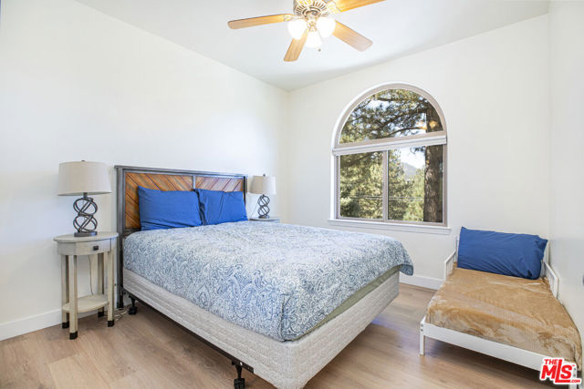 1712 Woodland Drive, Pine Mountain Club CA: https://media.crmls.org/mediaz/2652f17c-1e52-4478-9bfa-6733ddf15d59.jpg