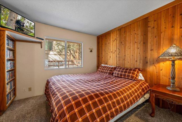 1093 Snow Ridge Road, Big Bear CA: https://media.crmls.org/mediaz/26534487-1150-4b92-9c86-280a3639c00e.jpg