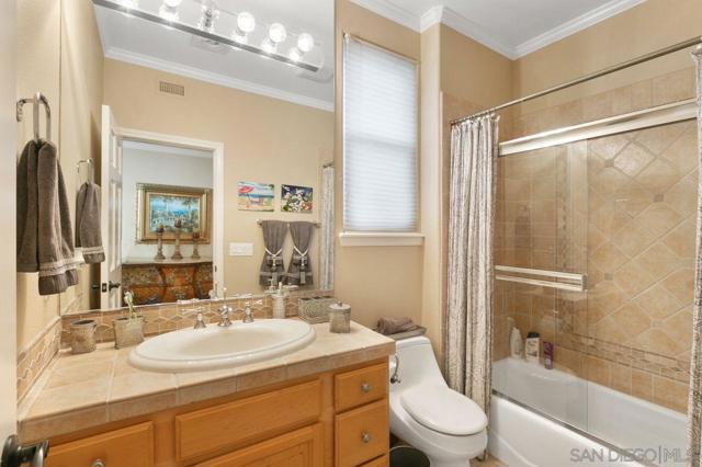 1566 Plantation Way, El Cajon CA: https://media.crmls.org/mediaz/26535b9e-5d46-4b09-8bce-3245cfcdbb62.jpg