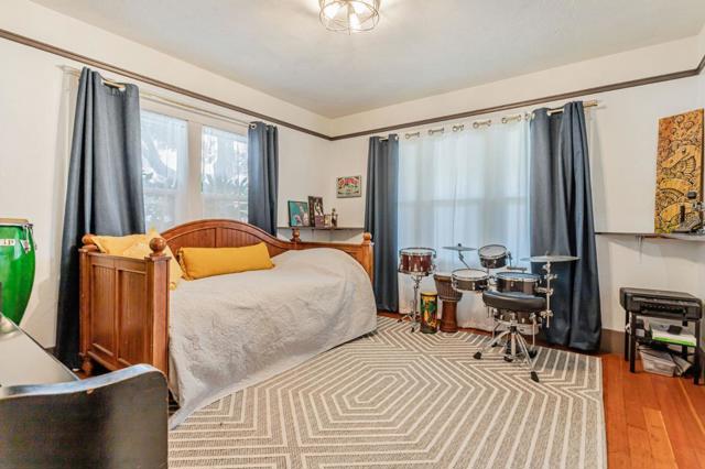 30 W Lake Avenue, Watsonville CA: https://media.crmls.org/mediaz/265428d2-ce30-4660-8326-08a55ec94379.jpg